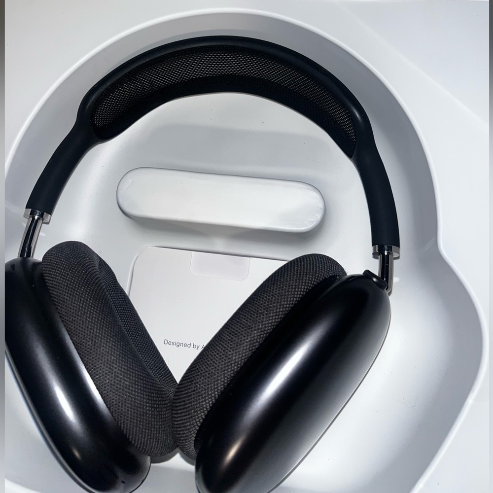 AirPod Max Space Gray